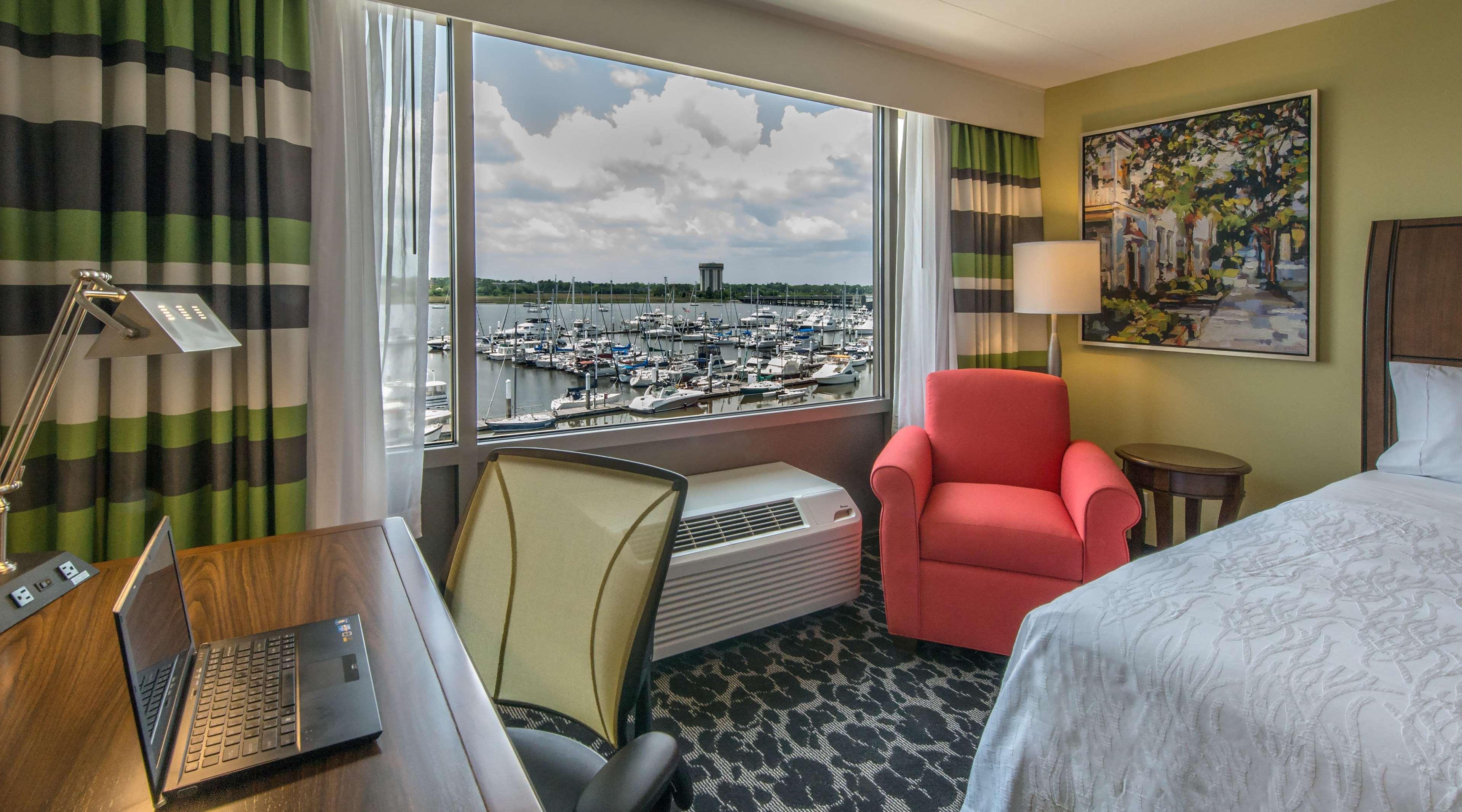 Hilton Garden Inn Charleston Waterfront/Downtown Exterior foto